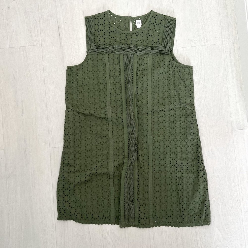 GAP Green eyelet dress Sz L Sleeveless short Cotton Shift